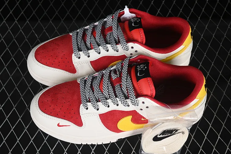 All Categories Nk SB Dunk Series Nk SB Dunk Low High-end Customized Low-top Shoes Nk SB Dunk Low Year of the Snake Series Pig Eight Yellow Hook Anniversary High-end Customized Low-top Casual Shoes SJ2258-016